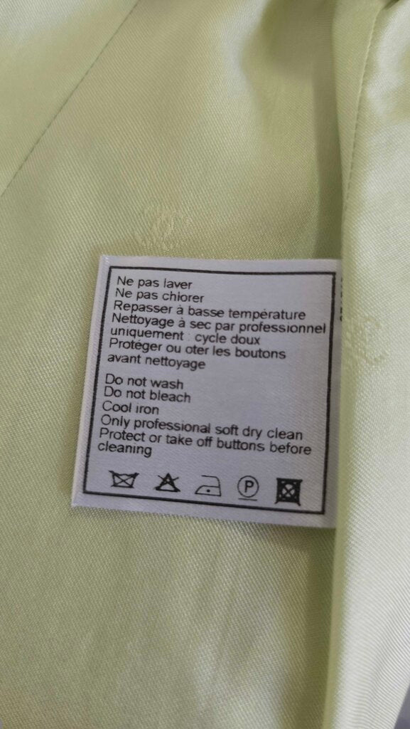 Chanel Boutique 98P blazer jacket