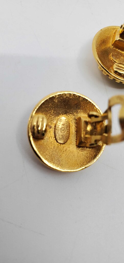 CHANEL 96A CC Logo Round Crown Clip-On Earrings