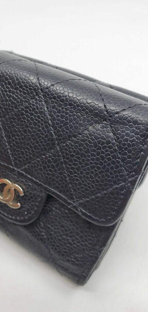 chanel 2010 bifold with coin purse compact wallet-blk caviar /silver