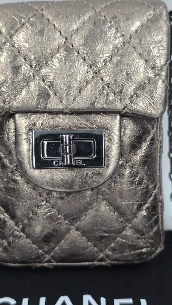 CHANEL REISSUE PHONE HOLDER BAG-METTALIC