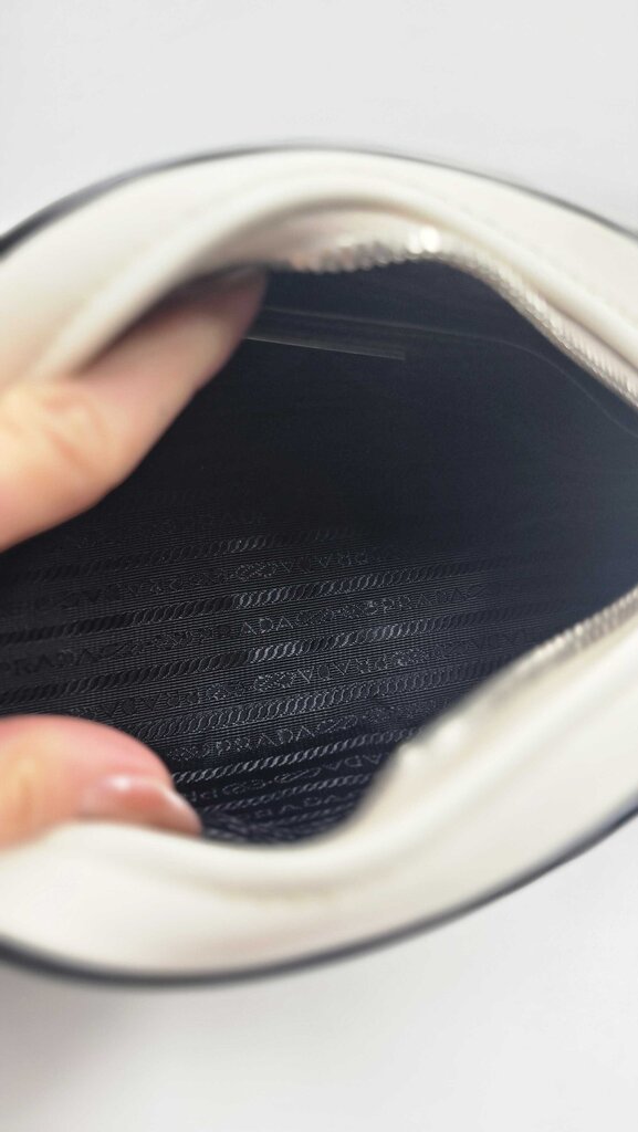 PRADA BOWLING BAG WHI/BLK