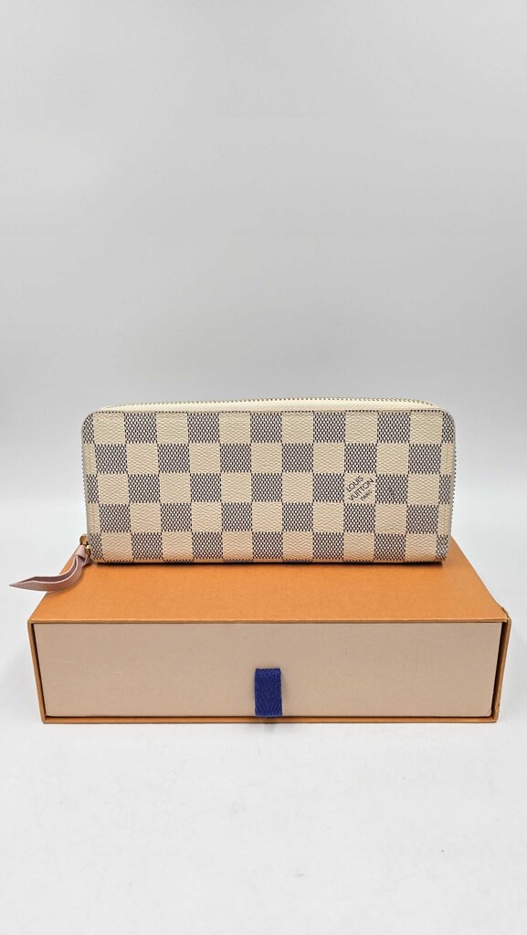 LOUIS VUITTON CLEMENCE WALLET