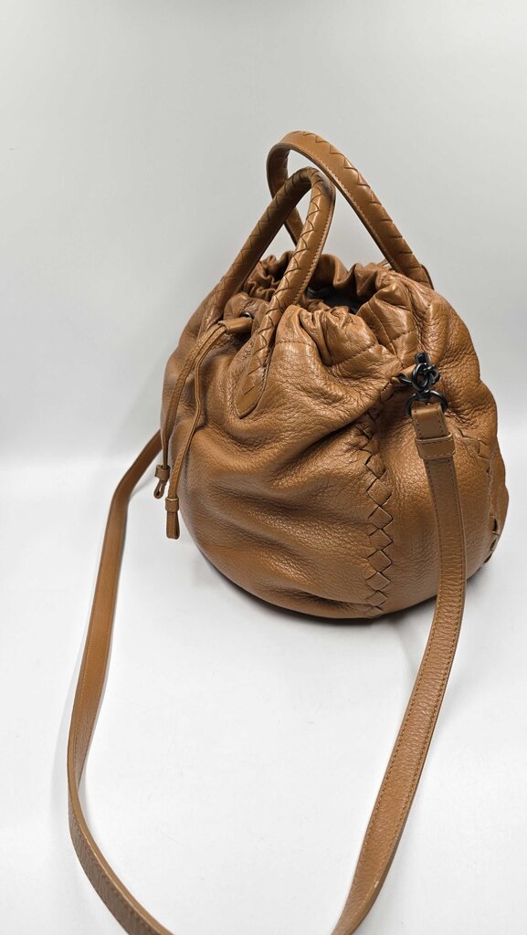 BOTTEGA VENETA INTRECCIATO DRAWSTRING CROSSBODY