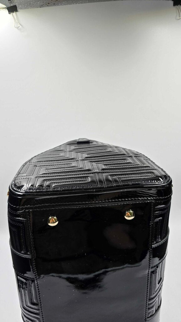 QUILTED PATENT LEATHER TOP HANDLE