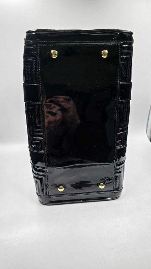 QUILTED PATENT LEATHER TOP HANDLE