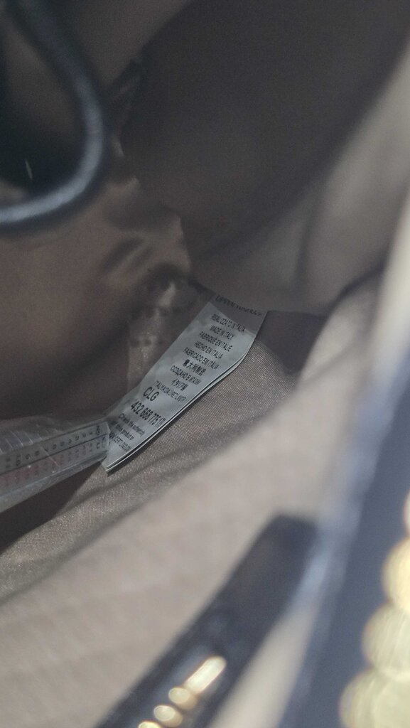 QUILTED PATENT LEATHER TOP HANDLE