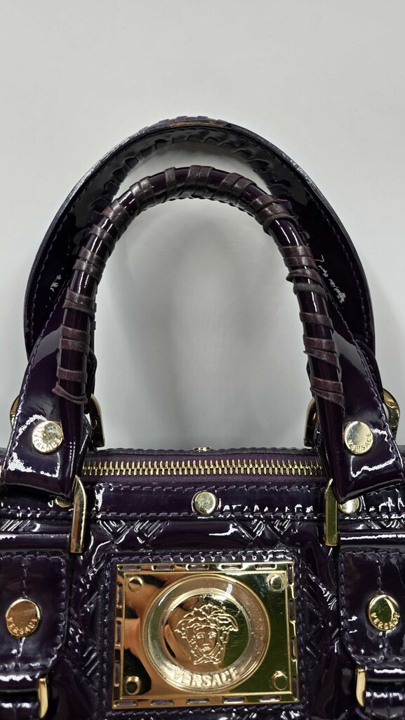 QUILTED PATENT LEATHER TOP HANDLE