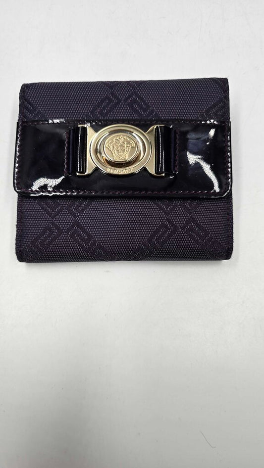 COMPACT GRECA BIFOLD WALLET