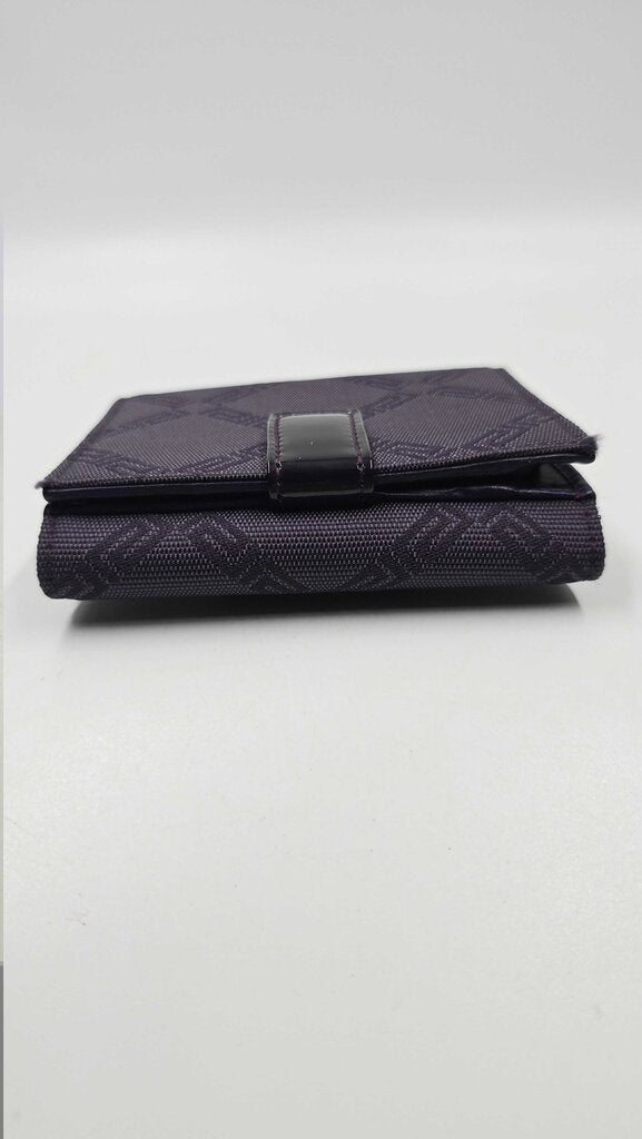 COMPACT GRECA BIFOLD WALLET