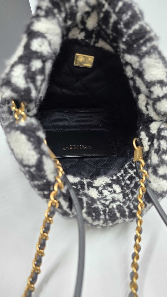 Chanel 22 Chain Hobo Quilted Camellia Cashmere Mini