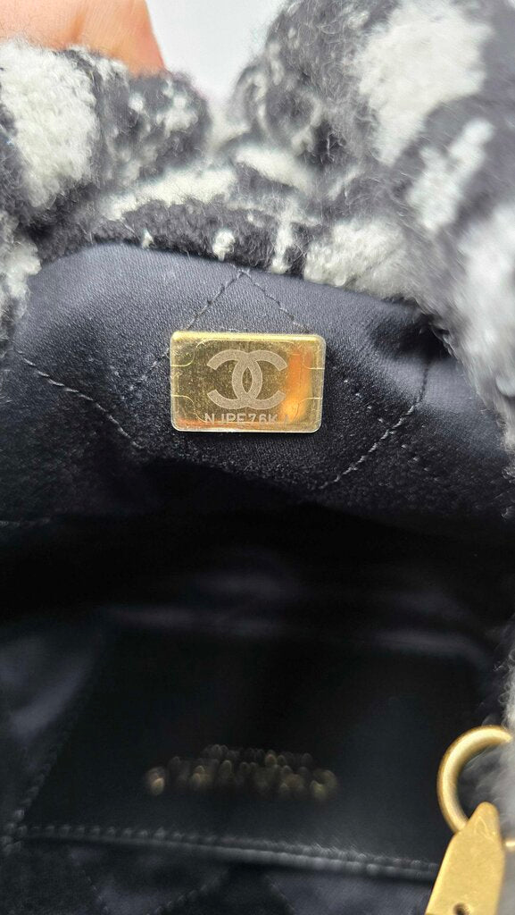 Chanel 22 Chain Hobo Quilted Camellia Cashmere Mini