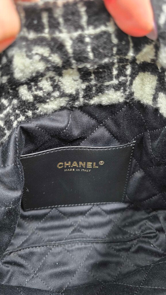 Chanel 22 Chain Hobo Quilted Camellia Cashmere Mini