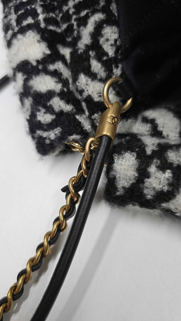 Chanel 22 Chain Hobo Quilted Camellia Cashmere Mini