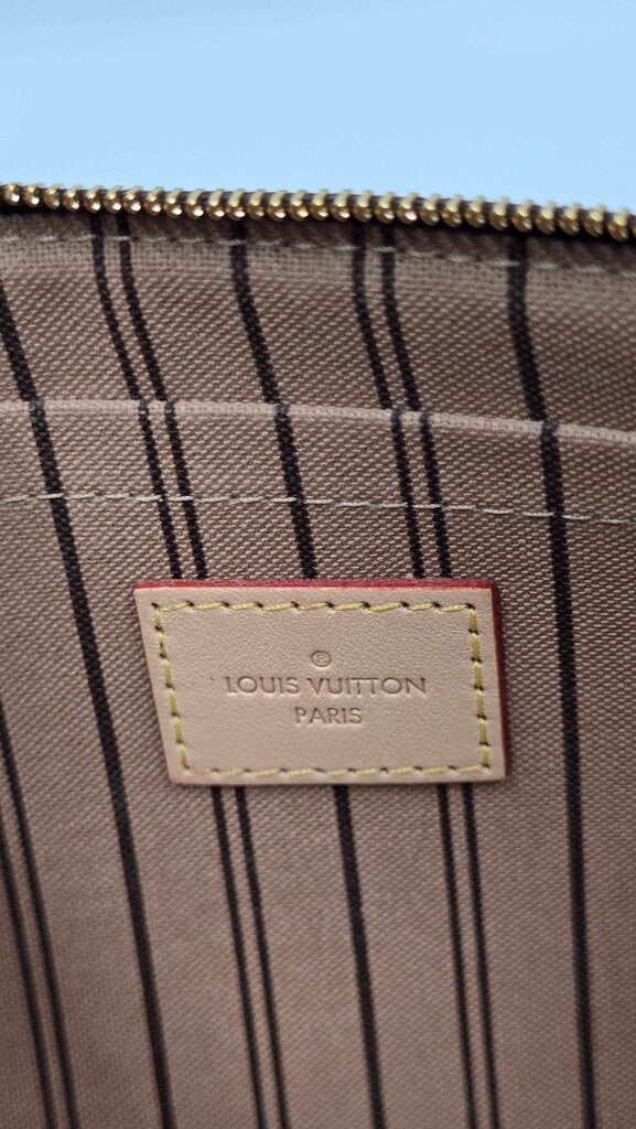 Louis Vuitton Monogram Neverfull Pouch
