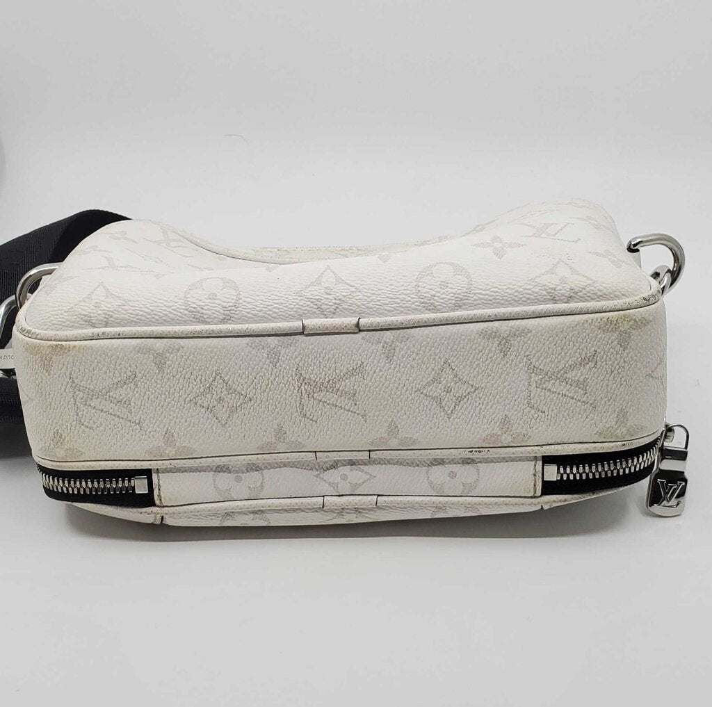 LOUIS VUITTON ALPHA MESSENGER