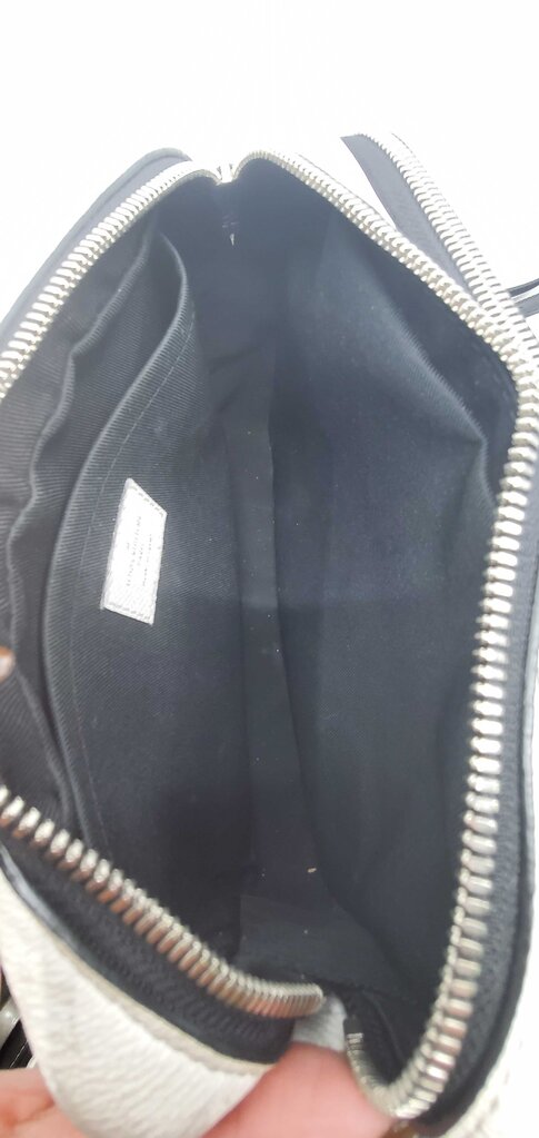 LOUIS VUITTON ALPHA MESSENGER