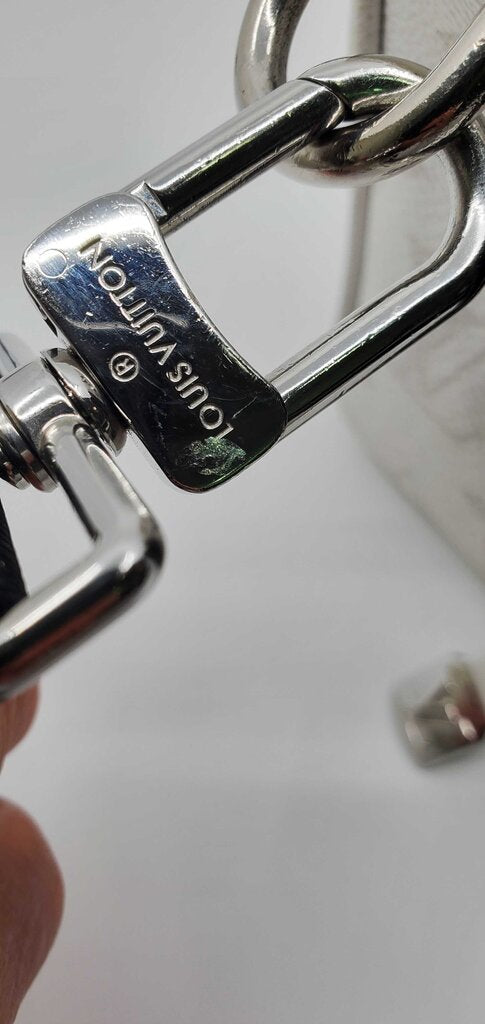 LOUIS VUITTON ALPHA MESSENGER