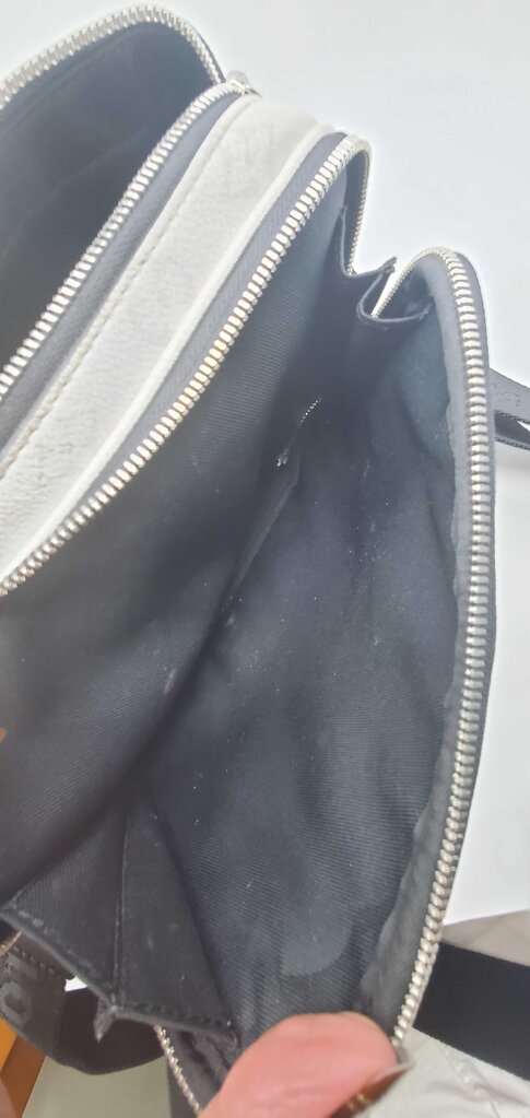 LOUIS VUITTON ALPHA MESSENGER