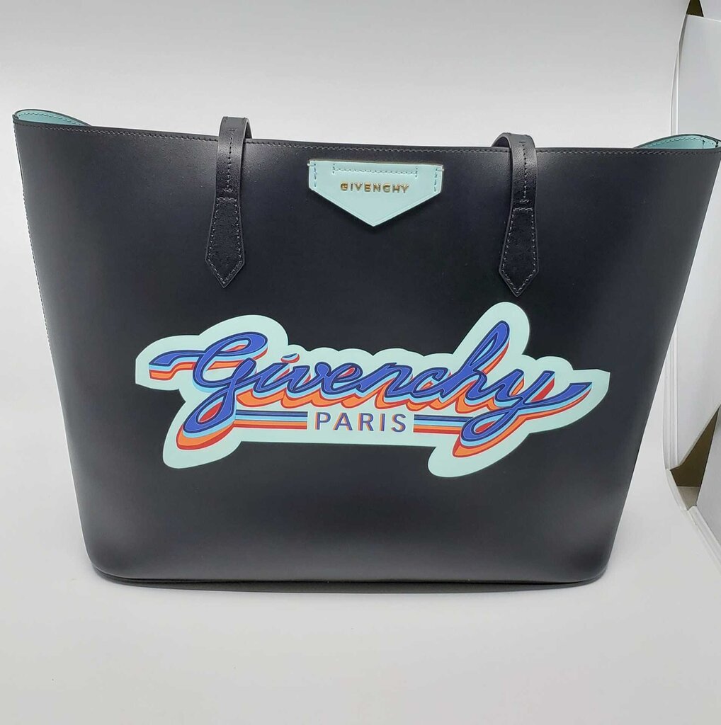 GIVENCHY CALFSKIN LOGO PRINT WING SHOPPING