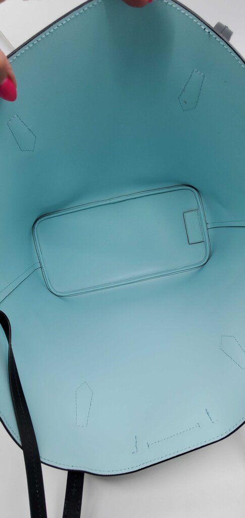 GIVENCHY CALFSKIN LOGO PRINT WING SHOPPING