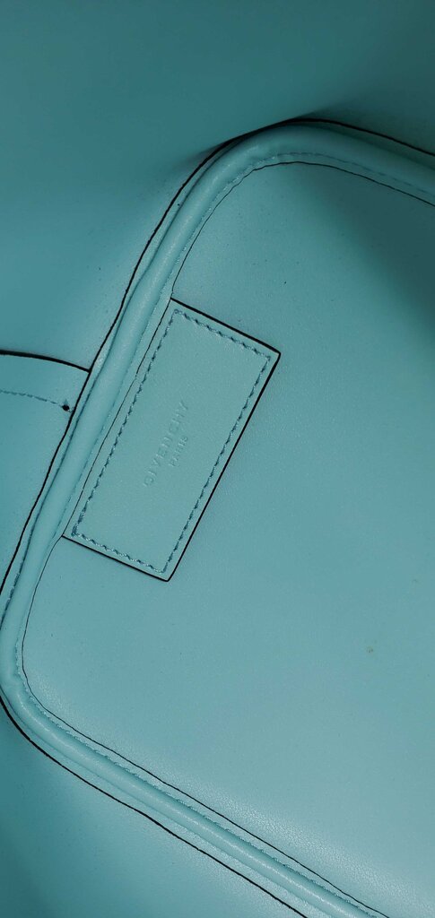 GIVENCHY CALFSKIN LOGO PRINT WING SHOPPING