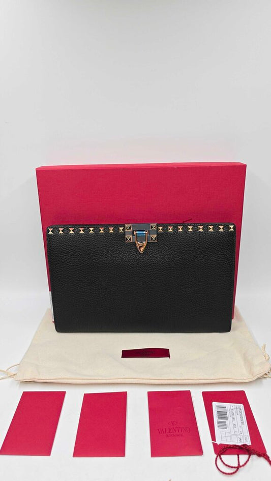 Valentino Garavani Rockstud Large Flip-Lock Pouch