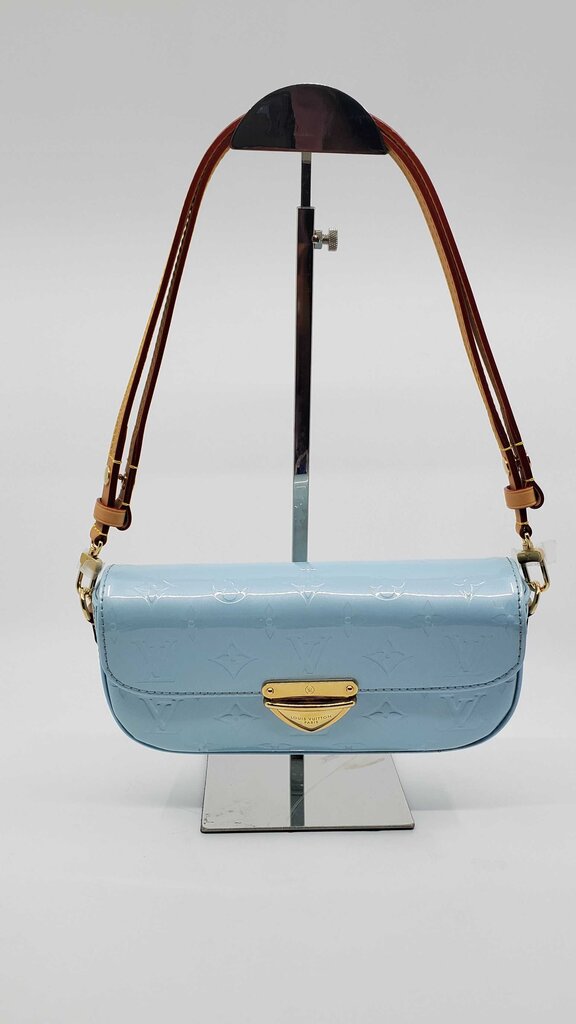 Louis Vuitton Vernis Malibu Pochette