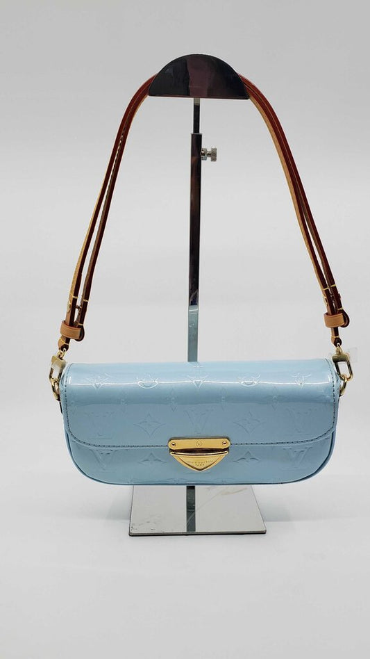 Louis Vuitton Vernis Malibu Pochette