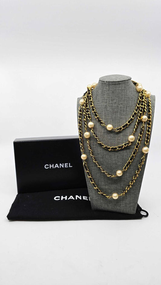 Chanel Vintage Pearl Necklace
