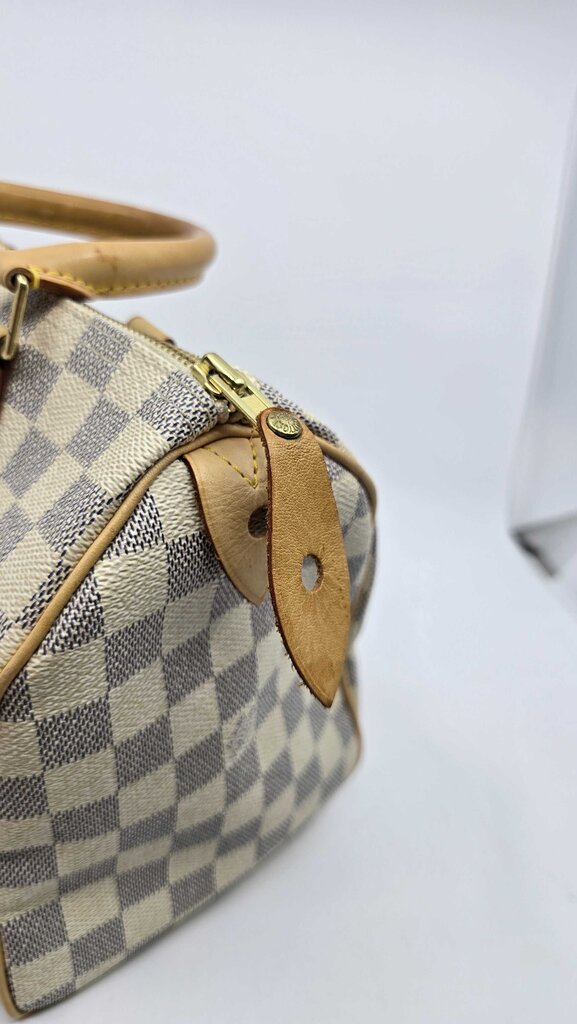 Louis Vuitton Speedy 25
