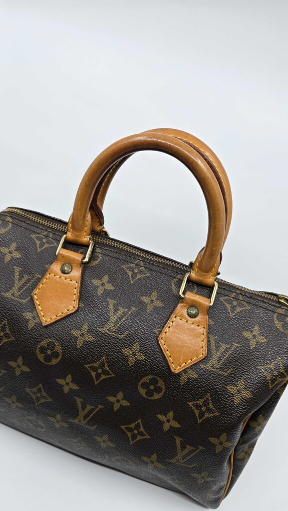 Louis Vuitton 1993 Vintage Speedy 25 Monogram