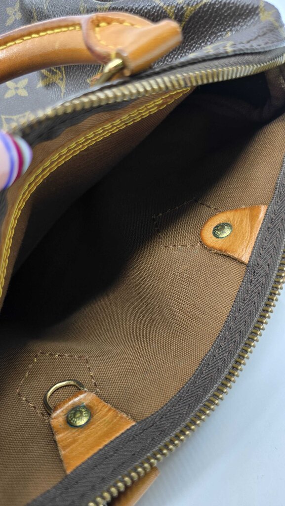 Louis Vuitton 1993 Vintage Speedy 25 Monogram