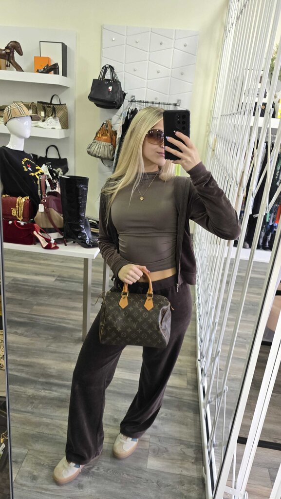 Louis Vuitton 1993 Vintage Speedy 25 Monogram