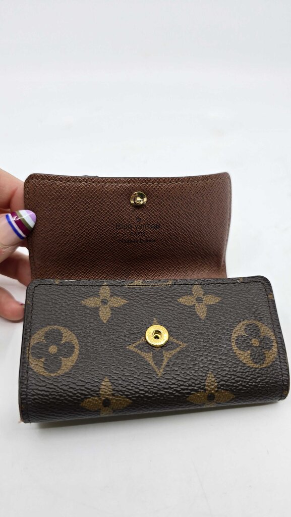 LOUIS VUITTON 6 KEY HOLDER WALLET
