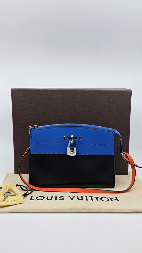 Louis Vuitton City Steamer Clutch