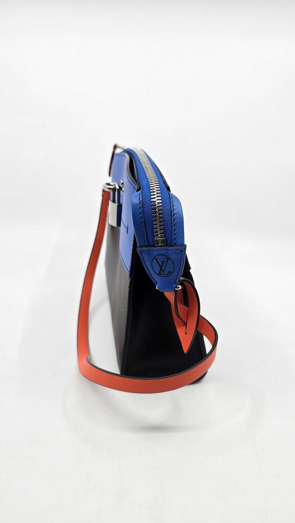 Louis Vuitton City Steamer Clutch