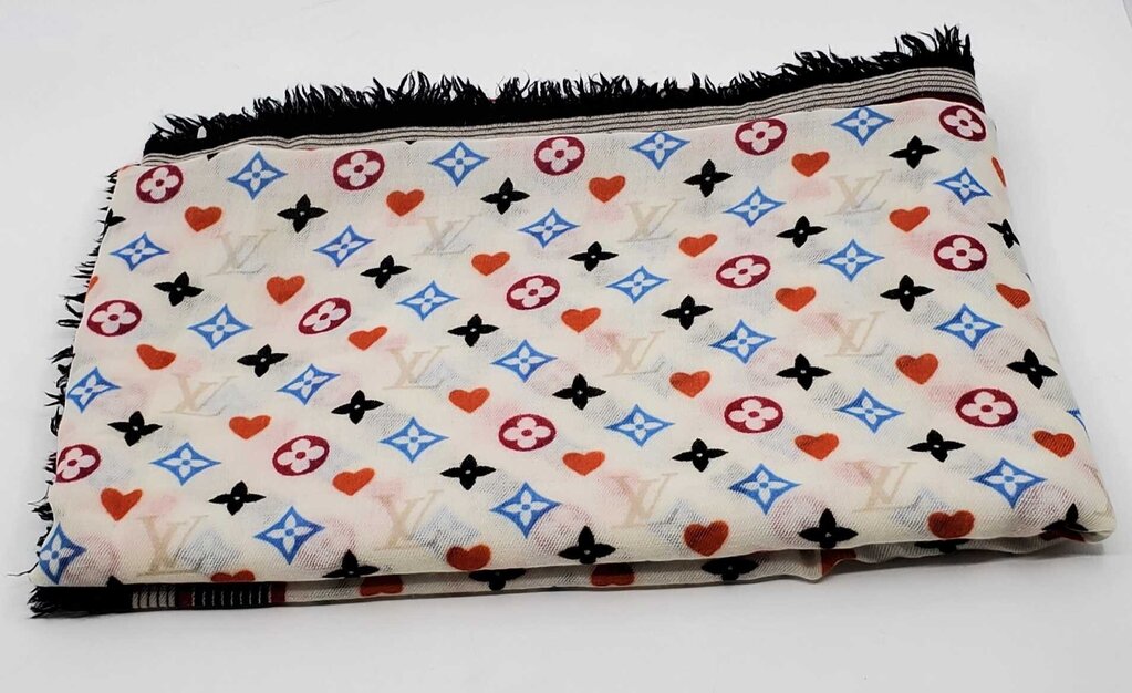 Louis Vuitton Game on Shawl/Scarf