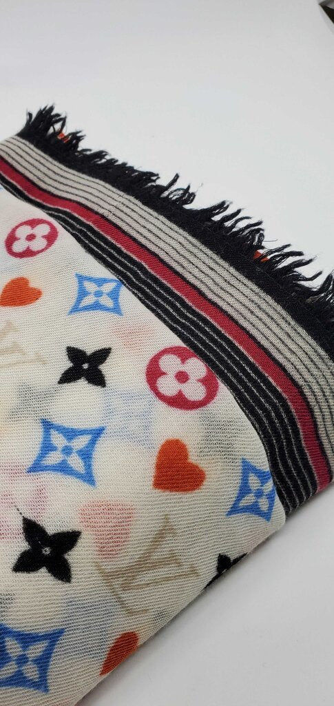 Louis Vuitton Game on Shawl/Scarf