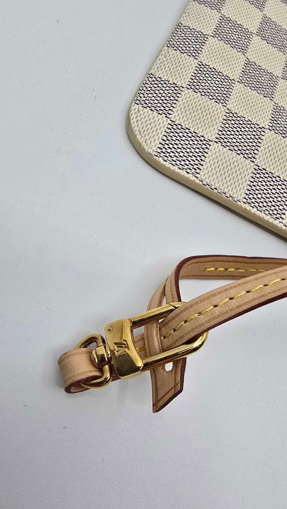 Louis Vuitton Neverfull Pochette