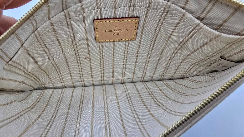 Louis Vuitton Neverfull Pochette