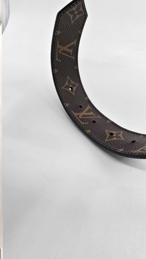 Louis Vuitton 2018 LV Circle Reversible 38mm Belt