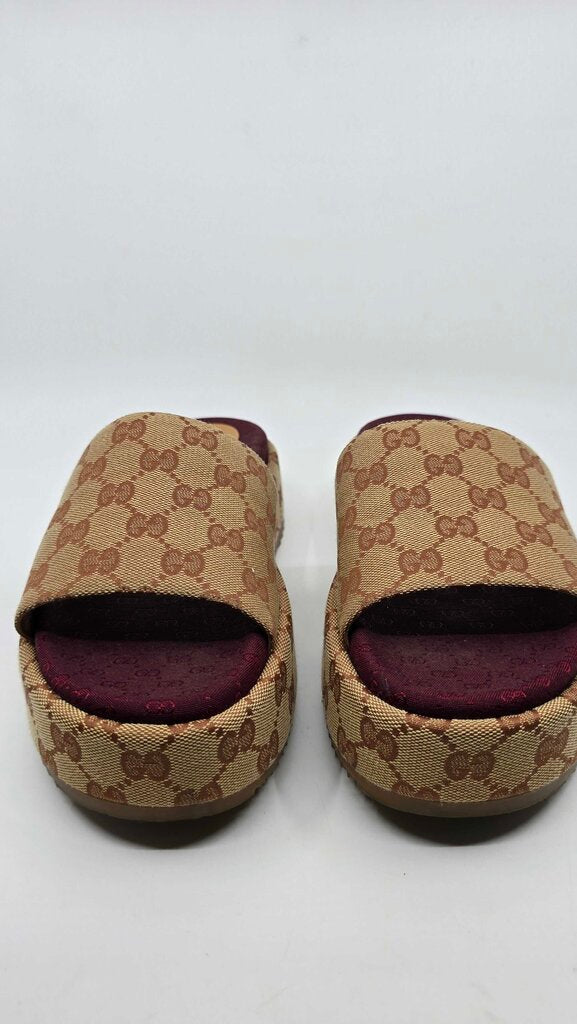 Gucci Angelina GG Logo Canvas Platform Slide Sandal