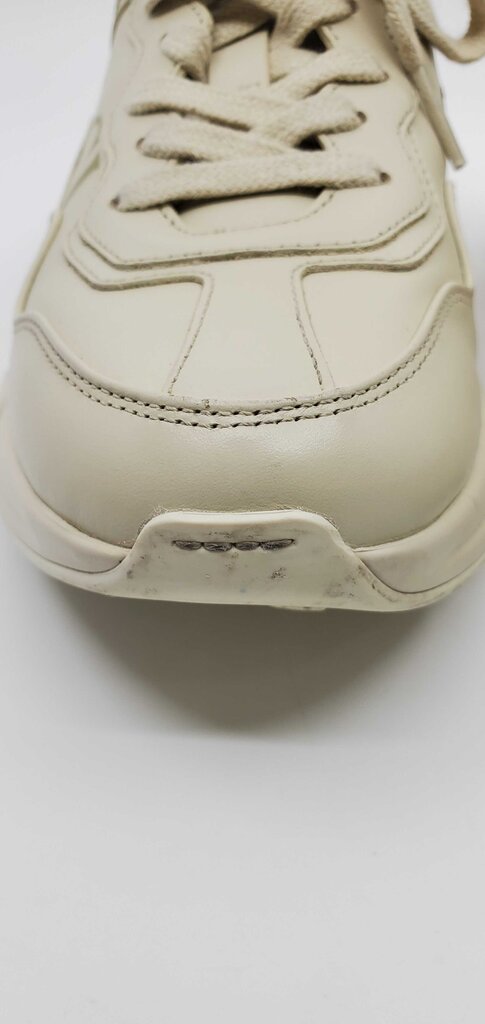 Gucci Rhyton Sneakers w/ Vintage Logo Crafted from Ivory Leather
