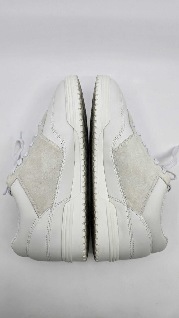 Chanel Low-Top Sneakers Calfskin Leather & Suede