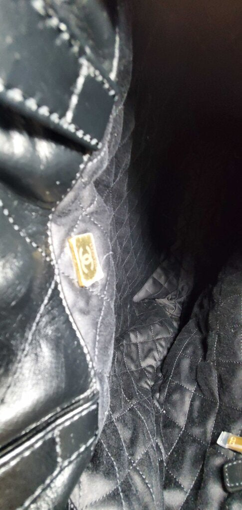 Chanel 22 Chain Backpack Quilted Calkskin