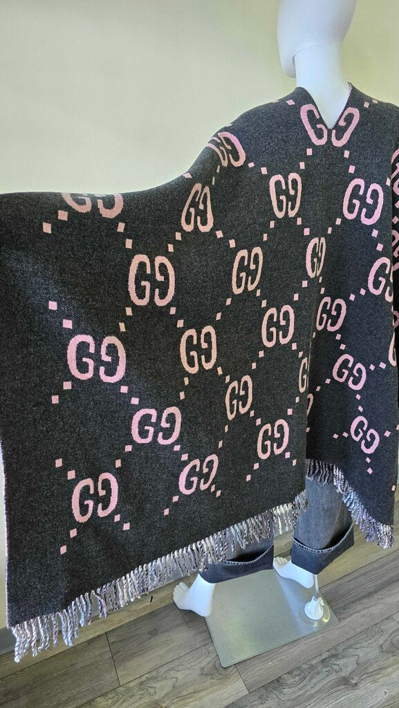 Gucci Wool Reversible GG 100% Wool Poncho