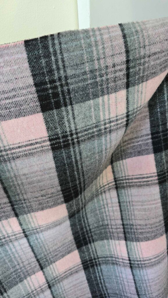 Gucci Wool Reversible GG 100% Wool Poncho