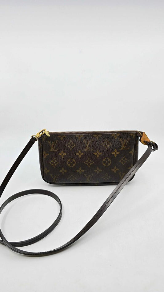 Louis Vuitton Pochette Monogram w long strap