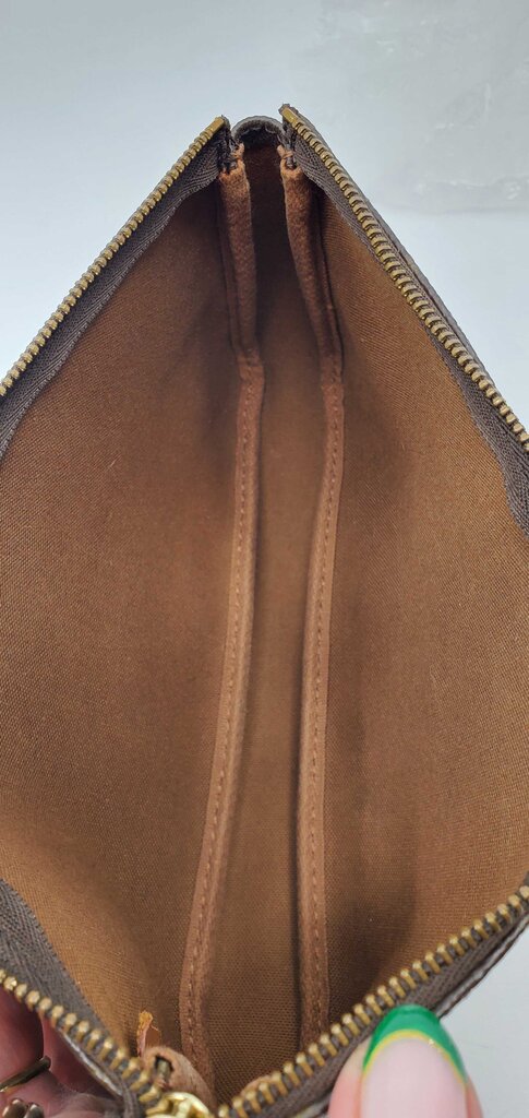 Louis Vuitton Pochette Monogram