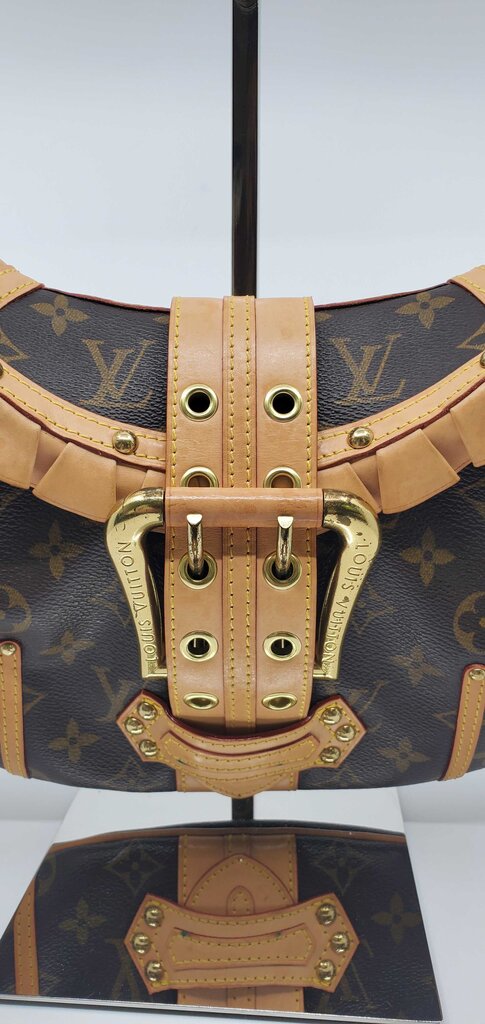 Louis Vuitton Vintage Monogram Leonor Shoulder Bag